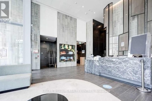 Kitchen - 712 - 27 Bathurst Street, Toronto, ON M5V0R1 Photo 3