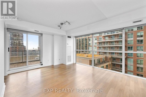 Kitchen - 712 - 80 Western Battery Road, Toronto, ON M6K3S1 Photo 3