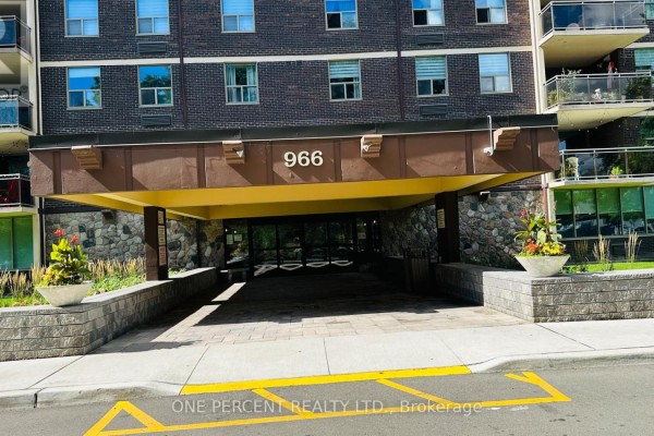 712 - 966 Inverhouse Drive, Mississauga, ON, photo 2
