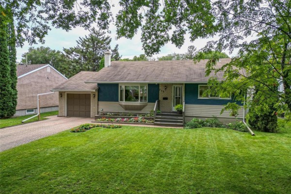 712 22nd Street, Brandon, MB R7B1S8 Photo 2