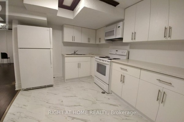 712 Winterton Way, Mississauga, ON, photo 3