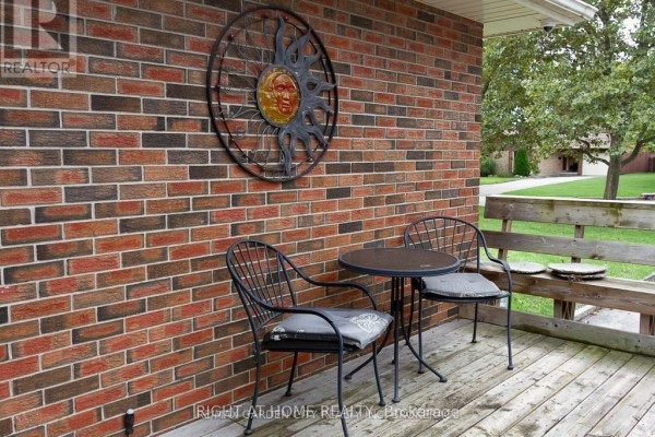 Kitchen - 7123 Barto Crescent, Niagara Falls, ON L2G7G9 Photo 3