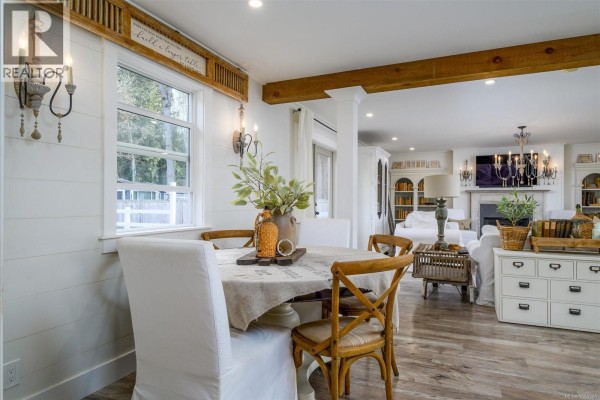 Kitchen - 7128 Benwaldun Rd, Lantzville, BC V0R2H0 Photo 5