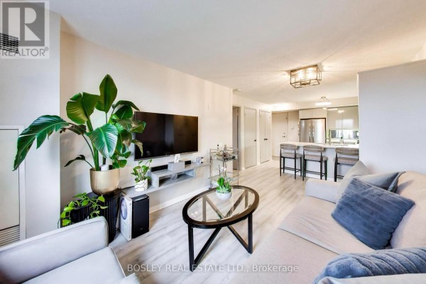 Kitchen - 713 - 1050 The Queensway, Toronto, ON M8Z1P7 Photo 3