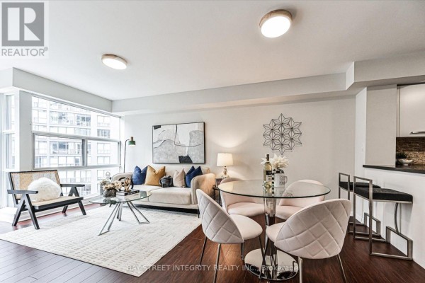 713 - 11 St Joseph Street, Toronto, ON M4Y3G4 Photo 5