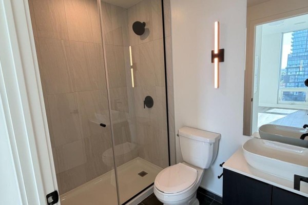 713 - 1185 Dupont Street, Toronto, ON M6H0G5 Photo 5