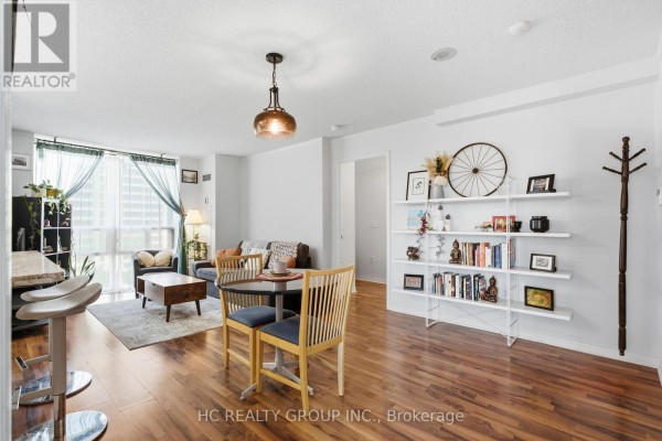 Dining room - 713 - 17 Michael Power Place, Toronto, ON M9A5G5 Photo 2
