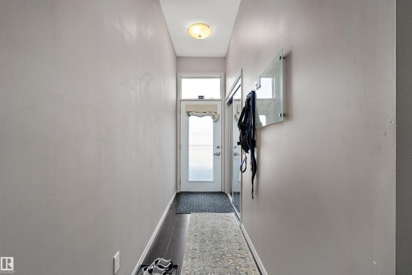 #713 10503 98 Av Nw, Edmonton, AB T5K0B2 Photo 2