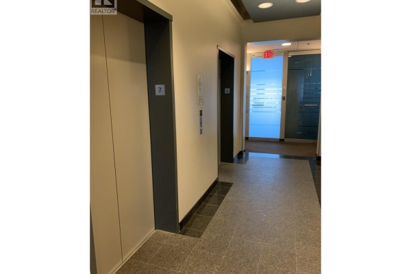 713 938 Howe Street, Vancouver, BC V6Z1N9 Photo 3