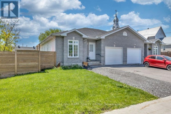 713 Brebeuf Street, Casselman, ON, photo 2