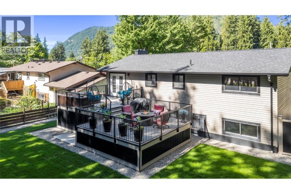 3pc Bathroom - 713 Hemlock Crescent S, Sicamous, BC V0E2V1 Photo 2
