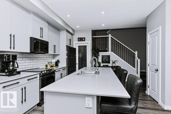 7132 182 Av Nw, Edmonton, AB, photo 3