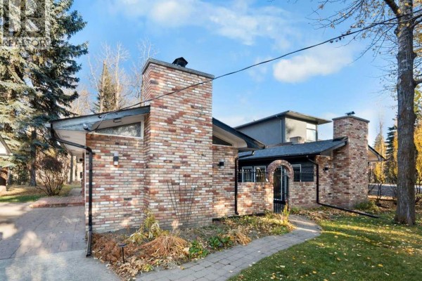 Kitchen - 7132 Bow Crescent Nw, Calgary, AB T3B2B9 Photo 5