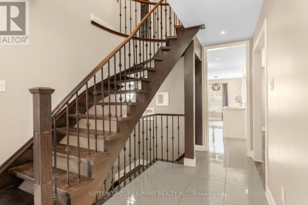 Family room - 7136 Baywood Court, Mississauga, ON L5N5N6 Photo 5