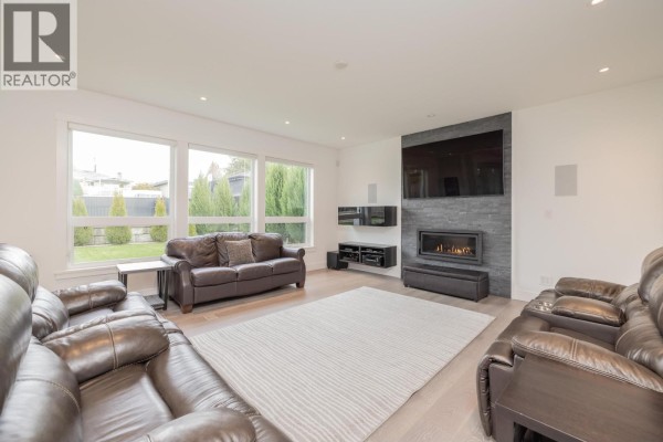 7139 Paulus Crescent, Burnaby, BC V5A1P4 Photo 5