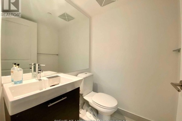 Primary Bedroom - 714 - 386 Yonge Street, Toronto, ON M5B0A5 Photo 4