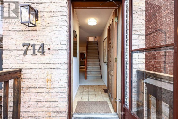 Kitchen - 714 Merton Street, Toronto, ON M4S1B8 Photo 3