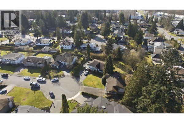 7148 Cardinal Court, Burnaby, BC V5A1Y7 Photo 5