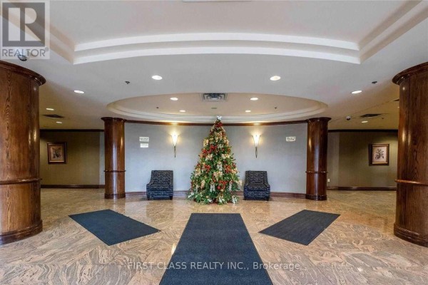 715 - 11 Michael Power Place, Toronto, ON M9A5G3 Photo 2