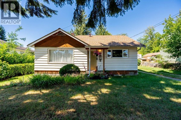 715 Roderick Avenue, Coquitlam, BC V3K1P6 Photo 2