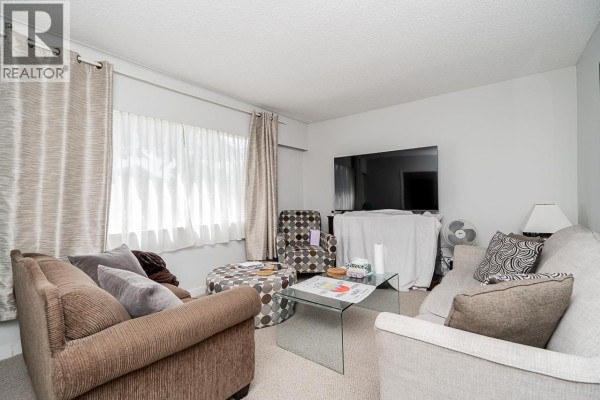 715 Roderick Avenue, Coquitlam, BC V3K1P6 Photo 4