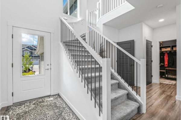 Kitchen - 7151 Edgemont Wy Nw, Edmonton, AB T6M1K1 Photo 3