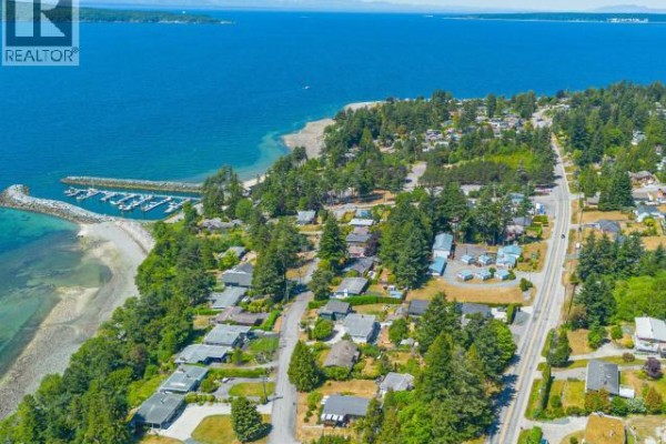 7156 Thunder Bay Street, Powell River, BC V8A1E6 Photo 2