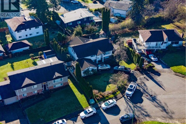 7158 Cardinal Court, Burnaby, BC V5A1Y7 Photo 5