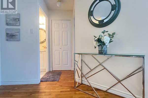 Dining room - 716 - 39 Parliament Street, Toronto, ON M5A4R2 Photo 2