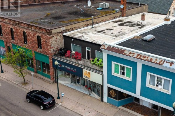 716-718 Queen St, Sault Ste  Marie, ON P6A2A9 Photo 2