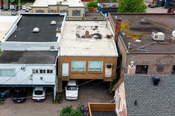 716-718 Queen St, Sault Ste  Marie, ON P6A2A9 Photo 3