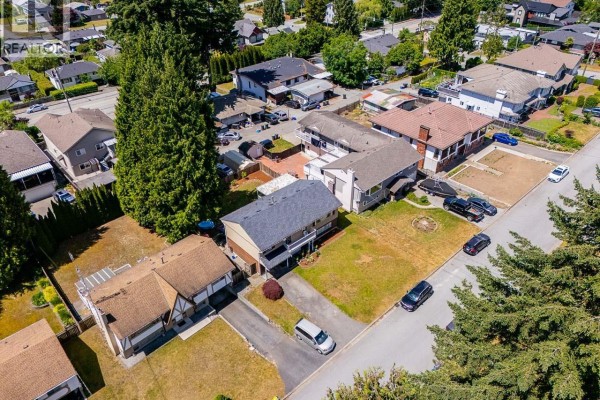 716 Colinet Street, Coquitlam, BC V3J4X8 Photo 4