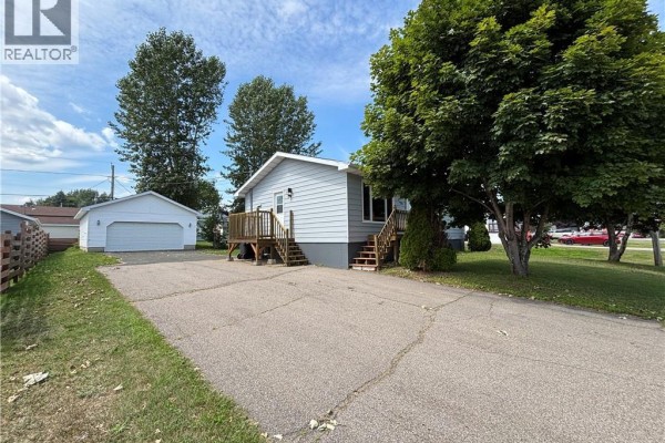 Bedroom - 716 Rue Mgr Lanteigne, Petit Rocher, NB E8J1E7 Photo 5