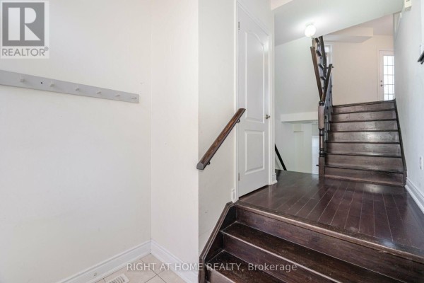 7160 Triumph Lane, Mississauga, ON L5N0C5 Photo 4