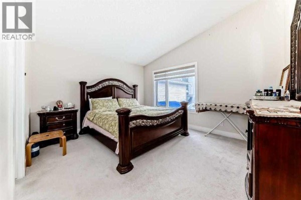 Primary Bedroom - 7165 California Boulevard Ne, Calgary, AB T1Y6W1 Photo 4