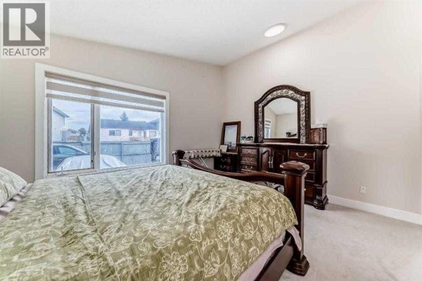 Bedroom - 7165 California Boulevard Ne, Calgary, AB T1Y6W1 Photo 5