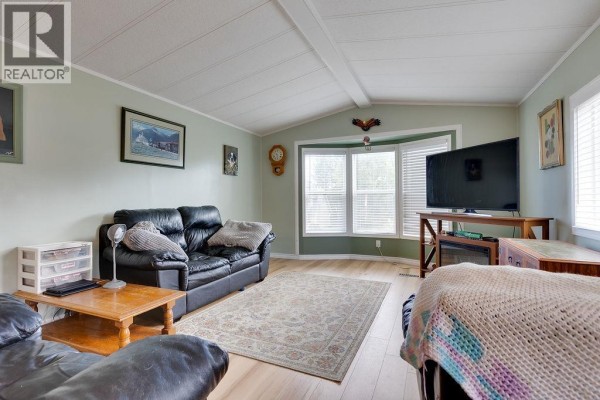Kitchen - 7167 Aldeen Road, Prince George, BC V2N5P7 Photo 2