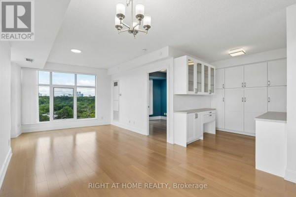 717 - 2 Old Mill Drive, Toronto, ON, photo 2