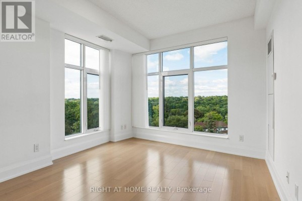 717 - 2 Old Mill Drive, Toronto, ON, photo 3