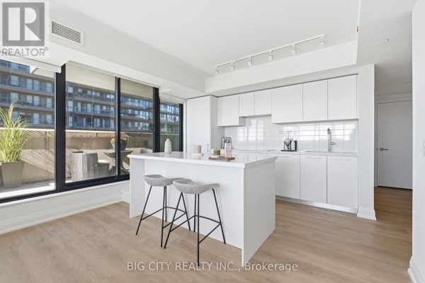 Bedroom - 717 - 36 Brentcliffe Road, Toronto, ON M4G0E1 Photo 4