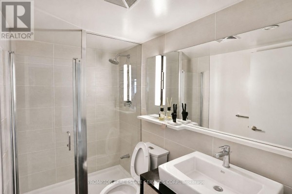 717 - 72 Esther Shiner Boulevard, Toronto, ON M2K2X9 Photo 5