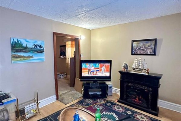 717 Aberdeen Avenue, Winnipeg, MB R2W1W8 Photo 5