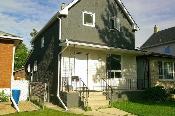 717 Arlington Street E, Winnipeg