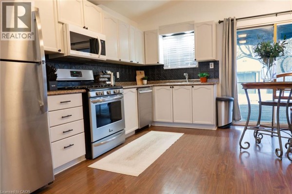 717 Knox Avenue, Hamilton, ON, photo 2