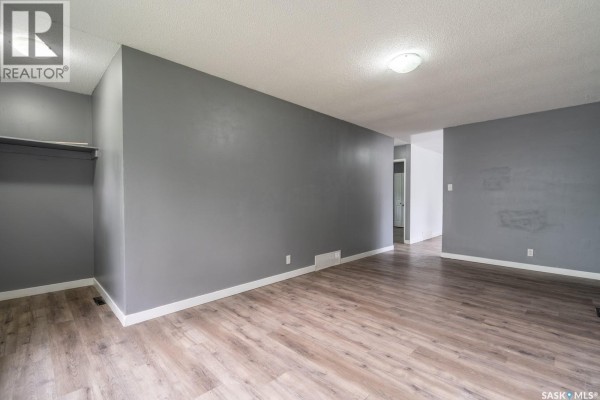 4pc Bathroom - 717 Montague Street, Regina, SK S4T3H1 Photo 4