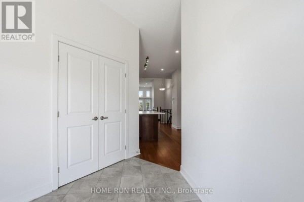 717 Octave Grove, Ottawa, ON K1X0C3 Photo 4