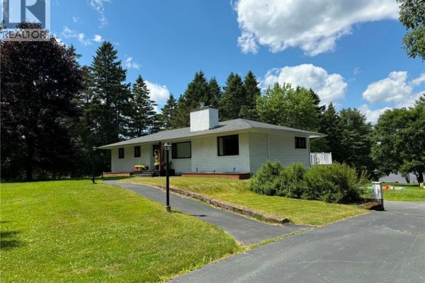 Recreation room - 717 Water Street, Miramichi, NB E1N4B9 Photo 3