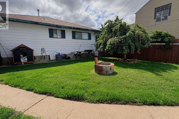 718 10 Street, Wainwright Residential For Sale $195,900
