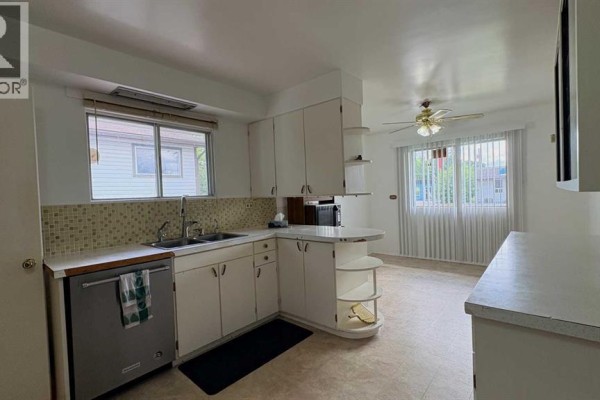 718 10 Street, Wainwright Residential For Sale $195,900