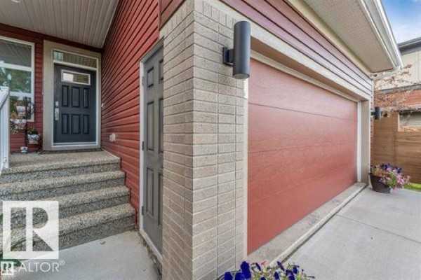 Kitchen - 718 Charlesworth Wy Sw, Edmonton, AB T6X2E9 Photo 3